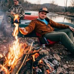 Crazy Creek The Chair Leaf Green/Black -Rod Tubes Verkoopwinkel Crazy Creek The Chair Leaf GreenBlack 5001 166 crazy creek chair demo3