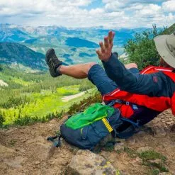 Crazy Creek The Chair Leaf Green/Black -Rod Tubes Verkoopwinkel Crazy Creek The Chair Leaf GreenBlack 5001 166 crazy creek chair demo4