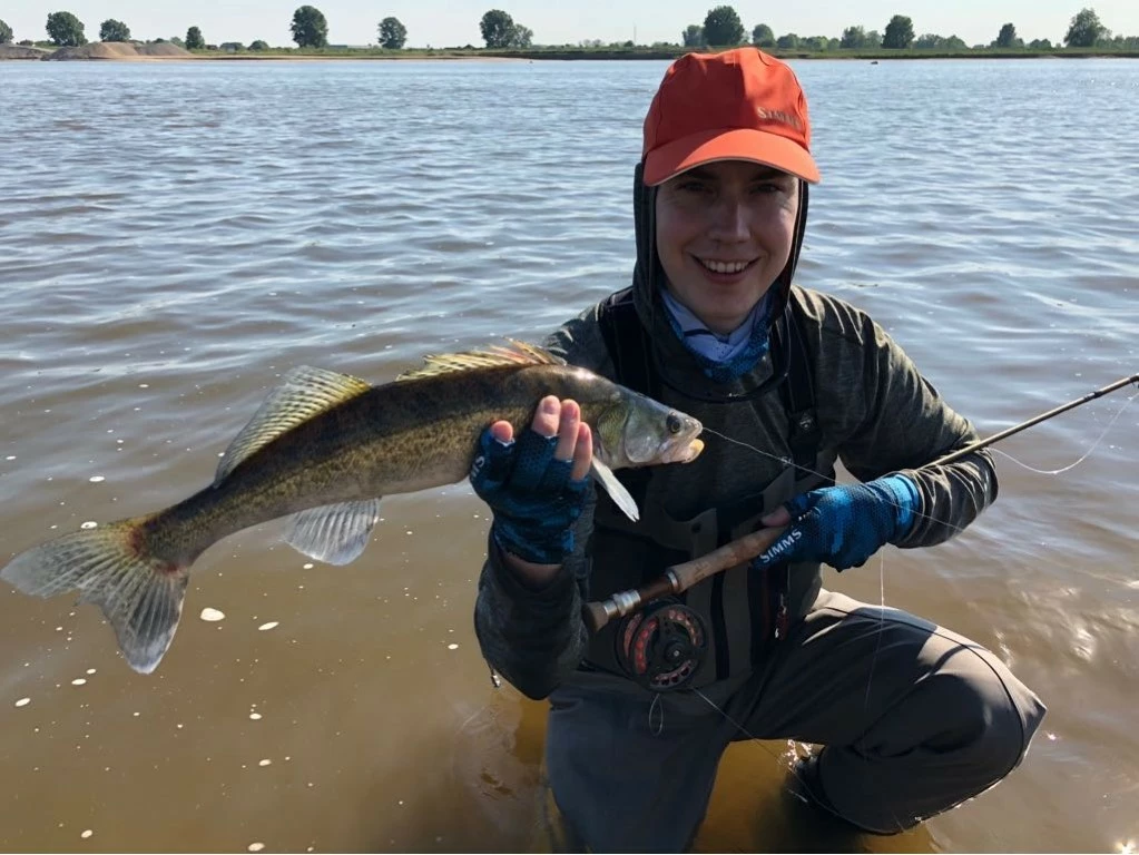 Wiggle Tail Fluo White Trout & Perch Streamer #8 4 Wiggle Tail Fluo White Trout & Perch Streamer #8 - Afbeelding 2