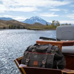 Fishpond Bighorn Kit Bag Peat Moss -Rod Tubes Verkoopwinkel Fishpond Bighorn Kit Bag Peat Moss BHKB PM bighornkitbag14 lecoq 1 1