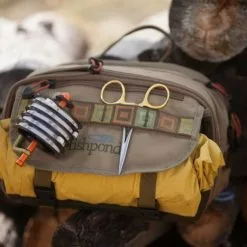 Fishpond Blue River Chest/Lumbar Pack Khaki/Sage Green 11 Fishpond Blue River Chest/Lumbar Pack Khaki/Sage Green -Rod Tubes Verkoopwinkel Fishpond Blue River ChestLumbar Pack KhakiSage Green BRCP KS blueriver jacket 1