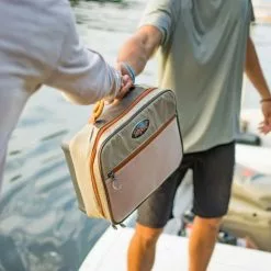 Fishpond Stowaway Reel Case Granite 11 Fishpond Stowaway Reel Case Granite -Rod Tubes Verkoopwinkel Fishpond Stowaway Reel Case Granite SRC G stowaway3