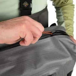 Simms Dry Creek Z Sling Pack Steel -Rod Tubes Verkoopwinkel Simms Dry Creek Z Sling Pack Steel 13465 030 00 dealerweb cms 95a75954 703a 42e0 9c26 a186cdbbe291