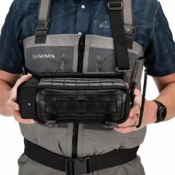 Simms Open Water Tactical Waist Pack Black -Rod Tubes Verkoopwinkel Simms Open Water Tactical Waist Pack Black 13375 001 00 13375 001 open water tactical waist pack black f21 042 1680x