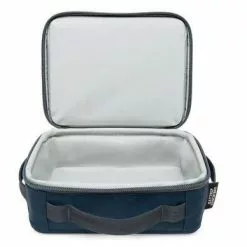 YETI Daytrip Lunch Box Navy -Rod Tubes Verkoopwinkel YETI Daytrip Lunch Box Navy SKU E155 NVY 191449 daytrip lunchbox navy front overhead open 1680x1024 2 e8a8c3d6 9463 49c4 8081 c666d87cfcc2 1024x1024@2x
