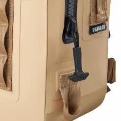 YETI Panga Submersible Backpack 28L -Rod Tubes Verkoopwinkel YETI Panga Submersible Backpack 28 SKU 0503 Tan site studio panga 28l bkpk tan detail 0197 primary b 2400x2400 5143b690 42ca 48e6 b5b0 2eb0212c8c1d 1024x1024@2x