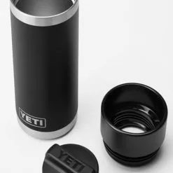 YETI Rambler 18oz HotShot Bottle Black -Rod Tubes Verkoopwinkel YETI Rambler 18oz HotShot Bottle Black SKU 0318 BLK rambler 18 oz hotshot bottle black sku 0318 blk 1