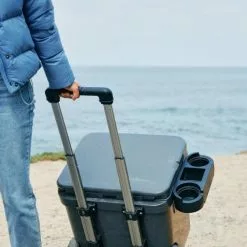 YETI Roadie 48 Wheeled Cool Box Charcoal -Rod Tubes Verkoopwinkel YETI Roadie 48 Wheeled Cool Box Charcoal SKU 0121 CHA sku 0121 cha 11