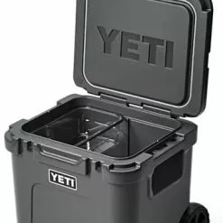 YETI Roadie 48 Wheeled Cool Box Charcoal -Rod Tubes Verkoopwinkel YETI Roadie 48 Wheeled Cool Box Charcoal SKU 0121 CHA sku 0121 cha 8