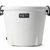 YETI Tank 45 Insulated Ice Bucket White -Rod Tubes Verkoopwinkel YETI Tank 45 Insulated Ice Bucket White SKU 0107 WHI tank 45 white front 6729 b 2400x2400 103017a4 d685 423e a8a2 2d5fadd01532