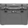 YETI Tundra 35 Cool Box Charcoal 2 YETI Tundra 35 Cool Box Charcoal -Rod Tubes Verkoopwinkel YETI Tundra 35 Cool Box Charcoal SKU 0102 CHA 719193