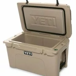YETI Tundra 45 Cool Box Tan -Rod Tubes Verkoopwinkel YETI Tundra 45 Cool Box Tan SKU 0103 TAN l main tan expanded q open tundra45 v2 2fe7329f a8ae 423a 975a c43b59f40338 1024x1024@2x
