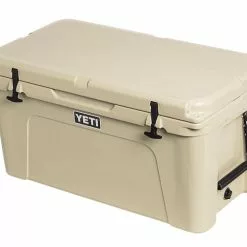 YETI Tundra 75 Cool Box Tan 7 YETI Tundra 75 Cool Box Tan -Rod Tubes Verkoopwinkel YETI Tundra 75 Cool Box Tan SKU 0105 TAN 170545 yeti tundra 75t q 2400x2400 b