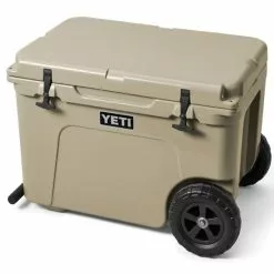 YETI Tundra Haul Wheeled Cool Box Tan 9 YETI Tundra Haul Wheeled Cool Box Tan -Rod Tubes Verkoopwinkel YETI Tundra Haul Wheeled Cool Box Tan SKU 0106 TAN tundra haul tan 3qtr handle down lid down 3388 b 2